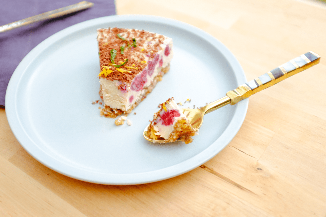 5-lemon-and-raspberry-cheesecake-eating-r