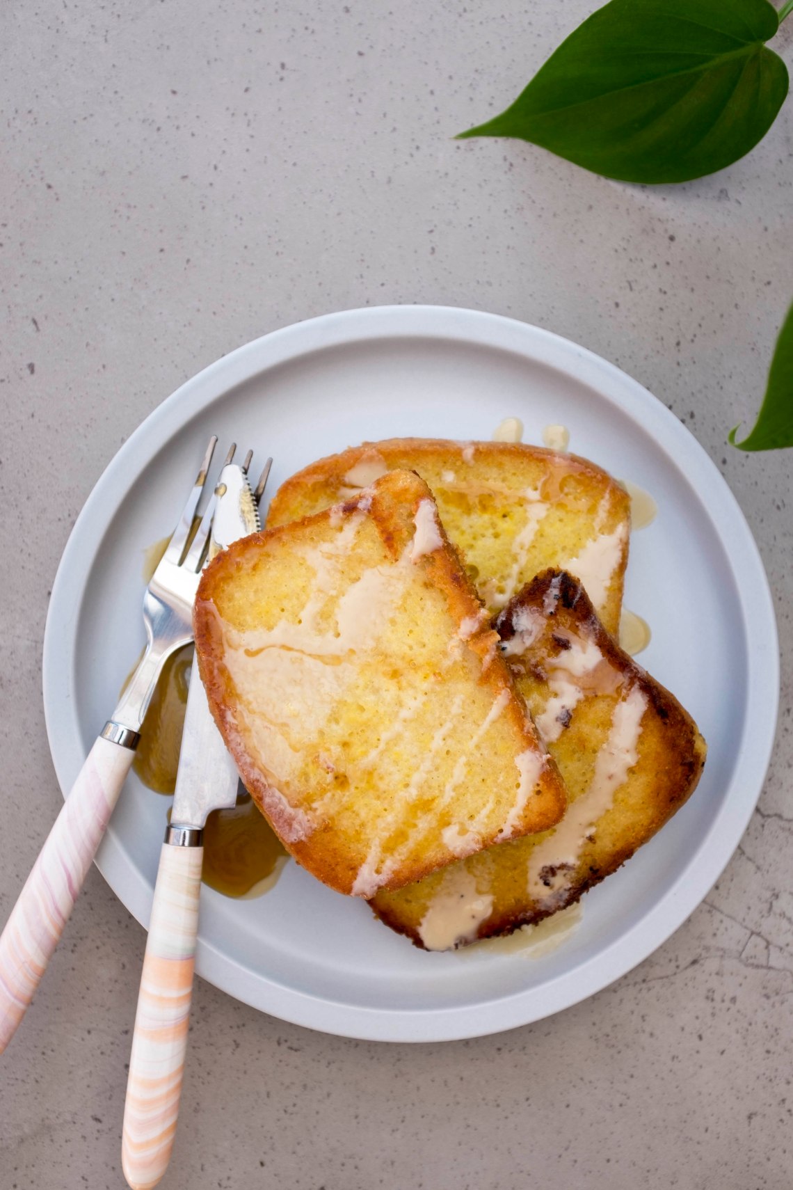 French toast served r